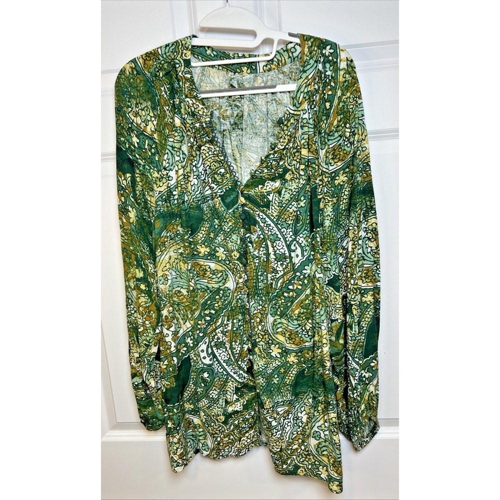 City Chic Paisley Boho Blouse Women's 1X Viscose India Loop Button V‑Neck Top - Picture 2 of 14